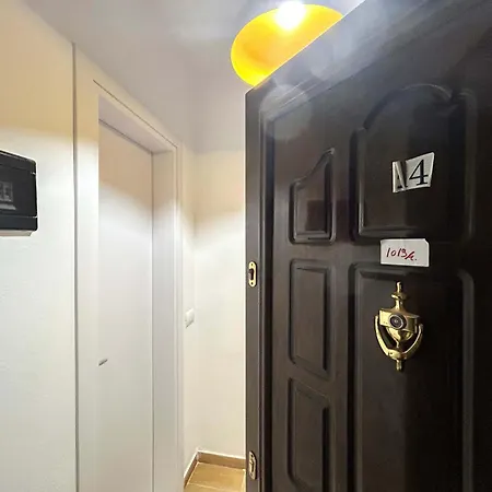1 Bedroom 1019 *