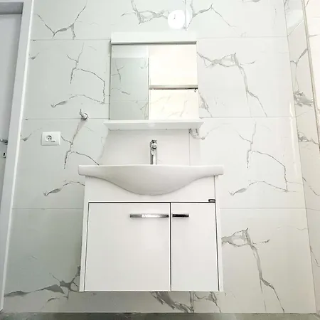 1 Bedroom 1019 Apartment