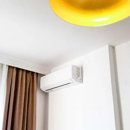 Apartment 1 Bedroom 1019 *