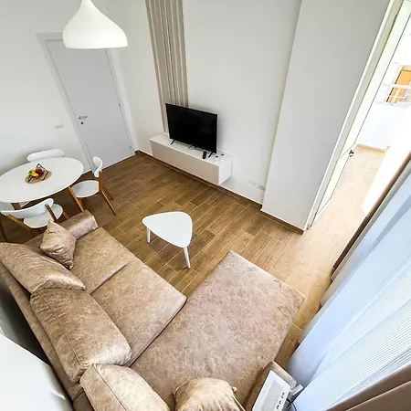1 Bedroom 1019 Apartment *
