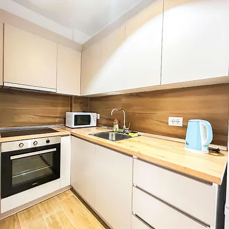 1 Bedroom 1019 Apartment *