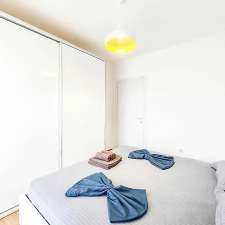 아파트 1 Bedroom 1019 Durrës